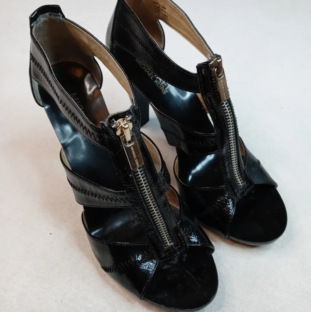 Michael Kors Black Patent Leather Zip Front 4" Hee